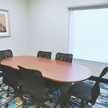 La Quinta By Wyndham Ne Long Beach/Cypress Hawaiian Gardens Ngoại thất bức ảnh