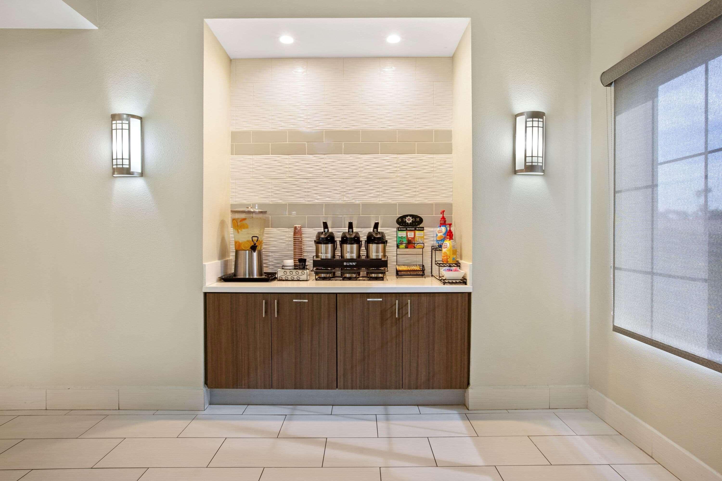 La Quinta By Wyndham Ne Long Beach/Cypress Hawaiian Gardens Ngoại thất bức ảnh