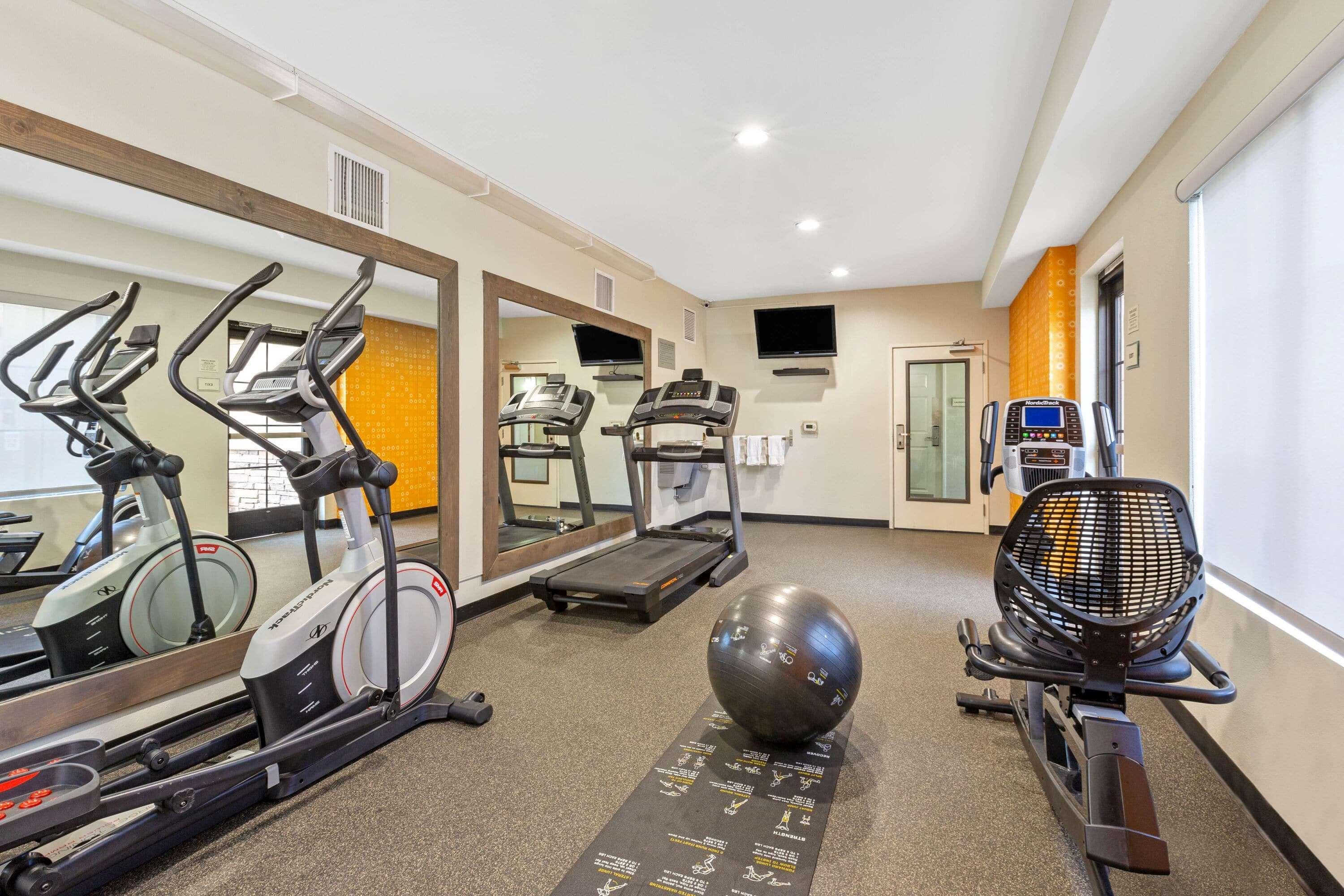 La Quinta By Wyndham Ne Long Beach/Cypress Hawaiian Gardens Ngoại thất bức ảnh