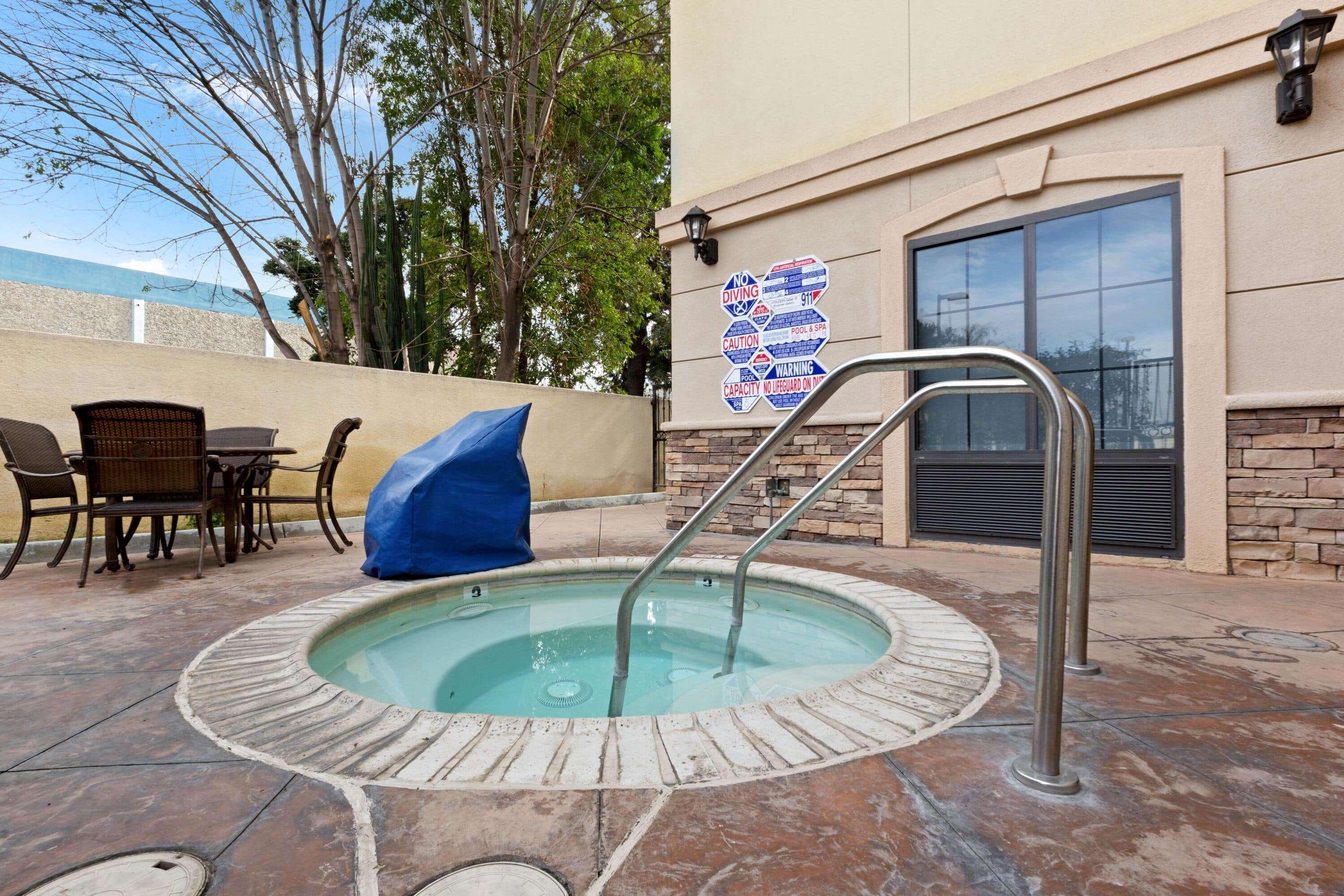 La Quinta By Wyndham Ne Long Beach/Cypress Hawaiian Gardens Ngoại thất bức ảnh