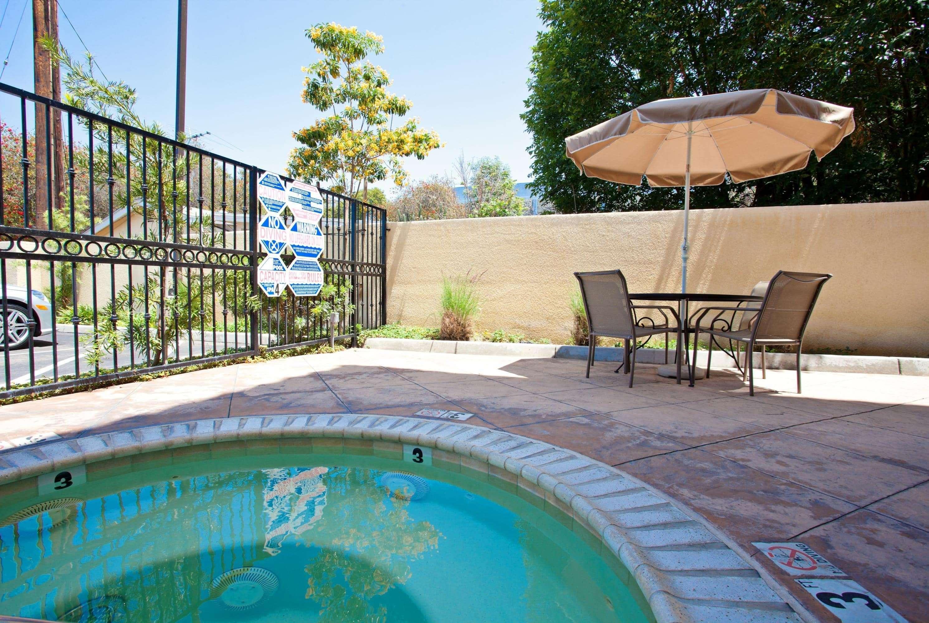 La Quinta By Wyndham Ne Long Beach/Cypress Hawaiian Gardens Ngoại thất bức ảnh