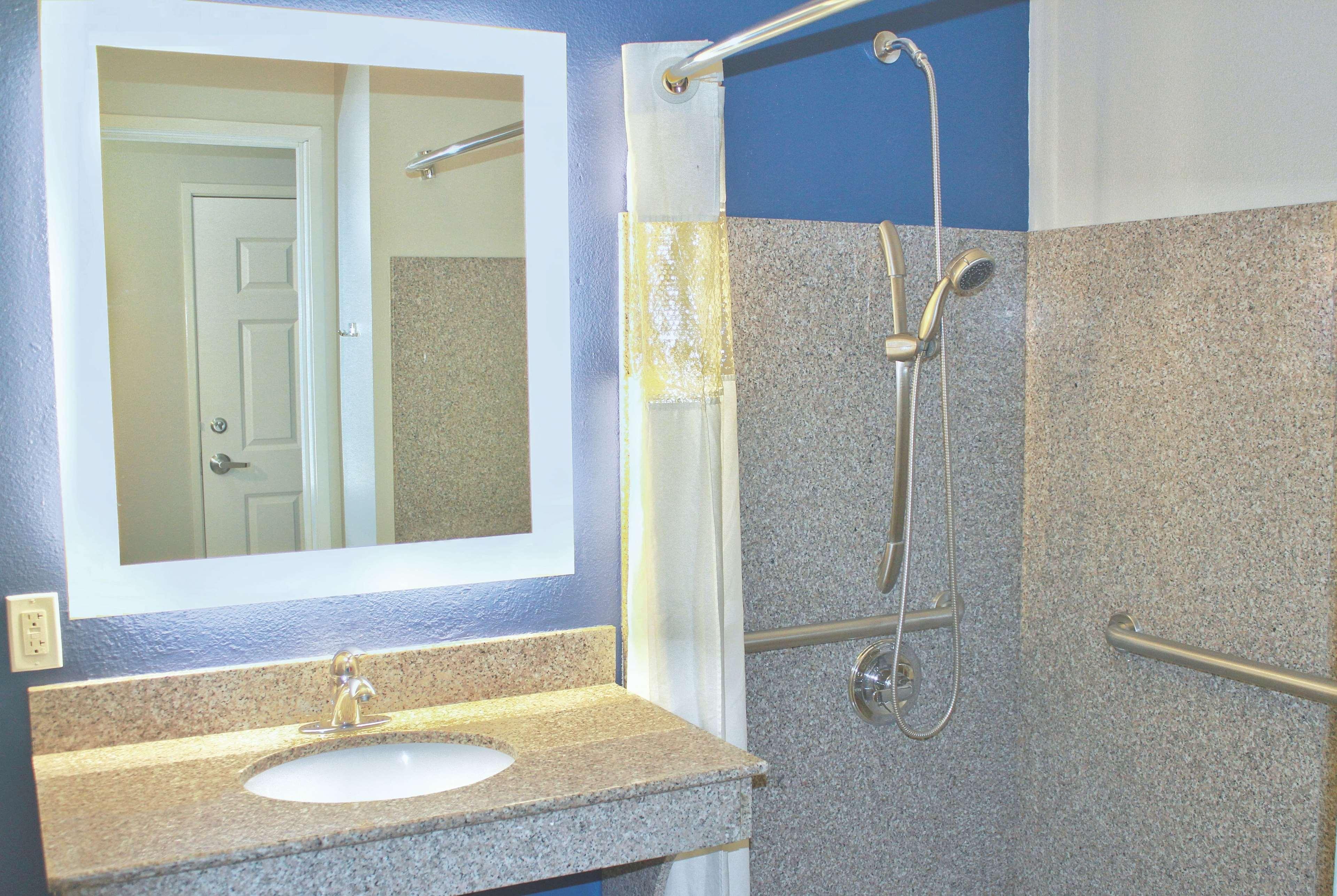 La Quinta By Wyndham Ne Long Beach/Cypress Hawaiian Gardens Ngoại thất bức ảnh